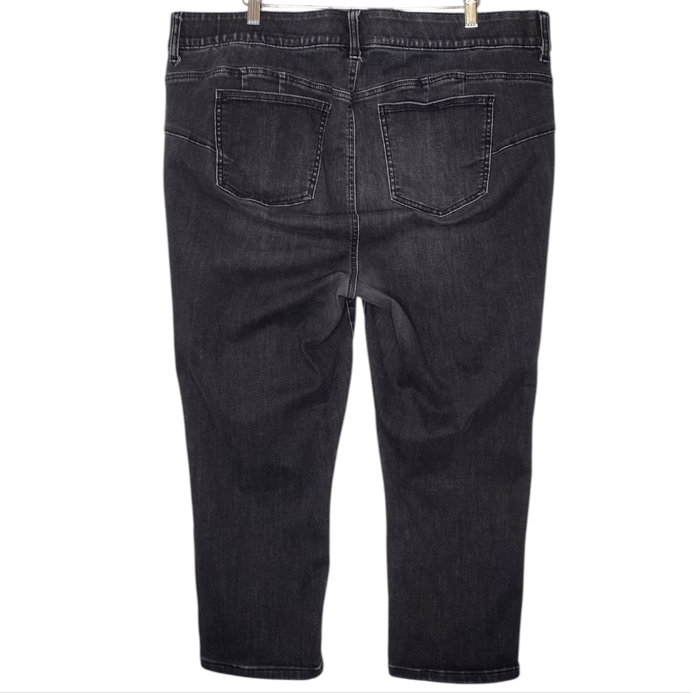 Torrid Black Distressed High-Rise Bombshell Skinny Ankle Cropped Jeans Sz 20 - Picture 2 of 12